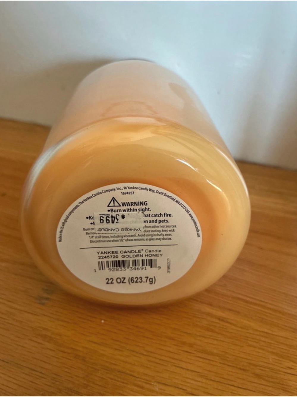Yankee Candle Golden Honey - Picture 4 of 4